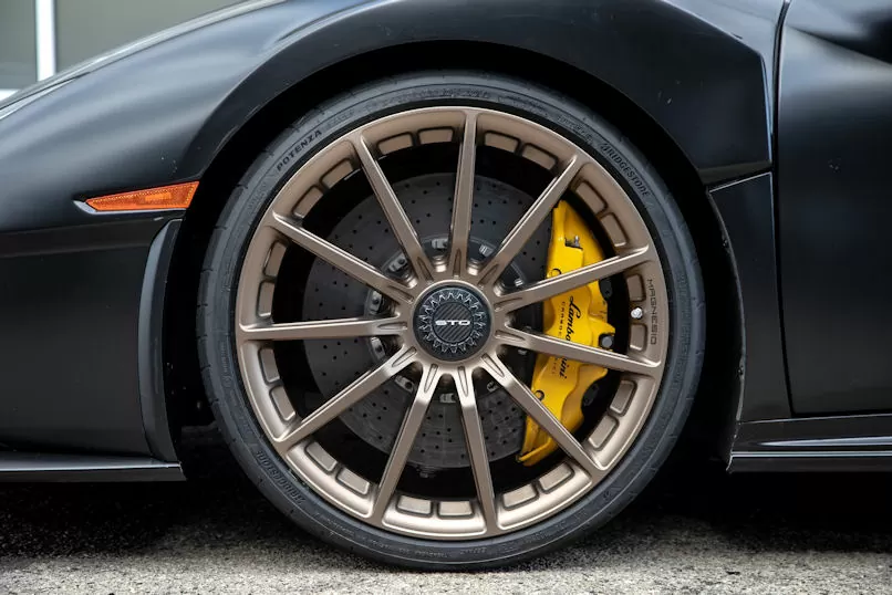 Lamborghini Huracán STO with Potenza Race